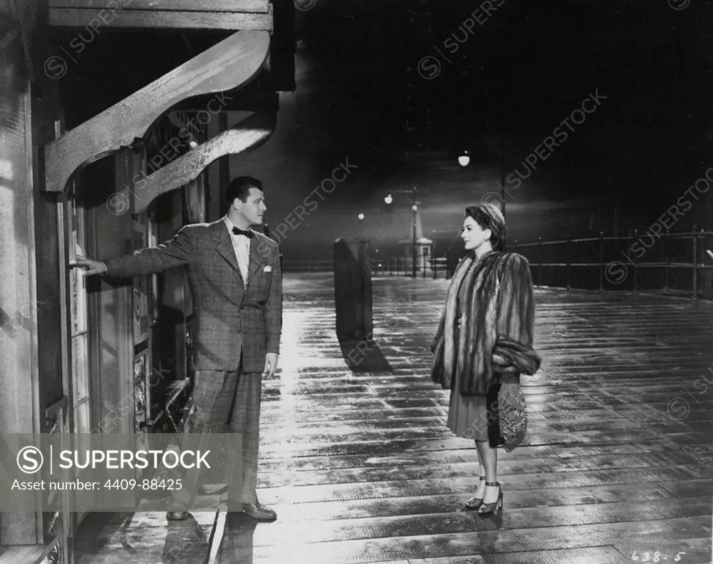 JACK CARSON and JOAN CRAWFORD in MILDRED PIERCE (1945), directed by MICHAEL CURTIZ.