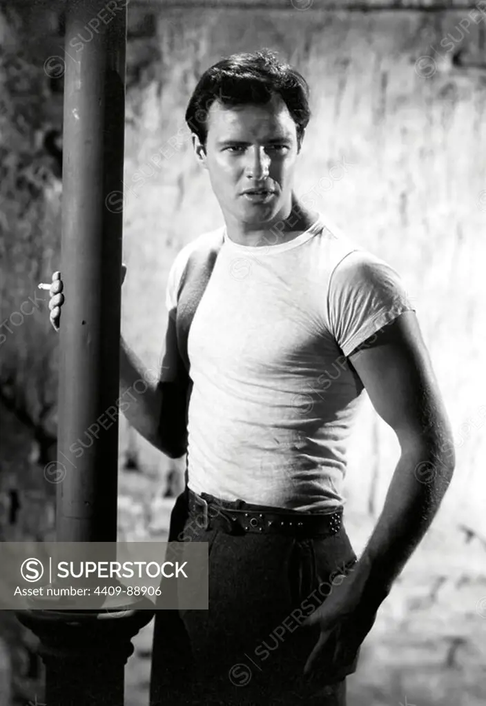 MARLON BRANDO in A STREETCAR NAMED DESIRE (1951), directed by ELIA KAZAN.