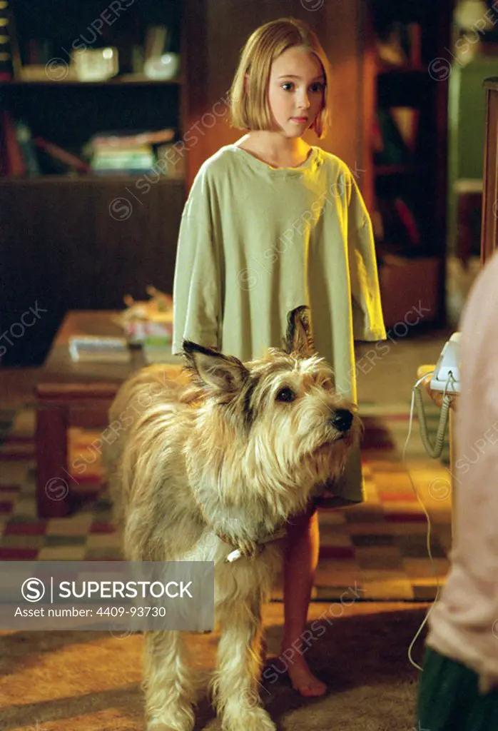 ANNASOPHIA ROBB in BECAUSE OF WINN-DIXIE (2005), directed by WAYNE WANG.