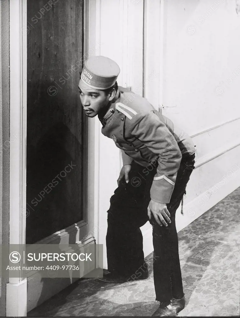 CANTINFLAS in GRAN HOTEL (1944), directed by MIGUEL M. DELGADO.