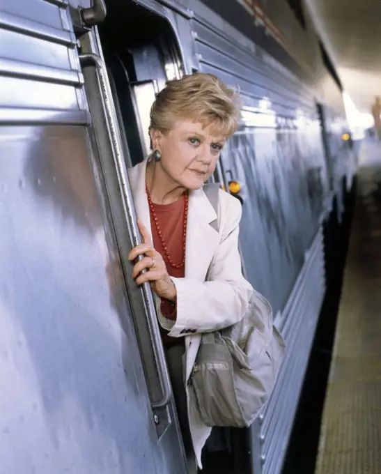 ANGELA LANSBURY in MURDER, SHE WROTE (1984).