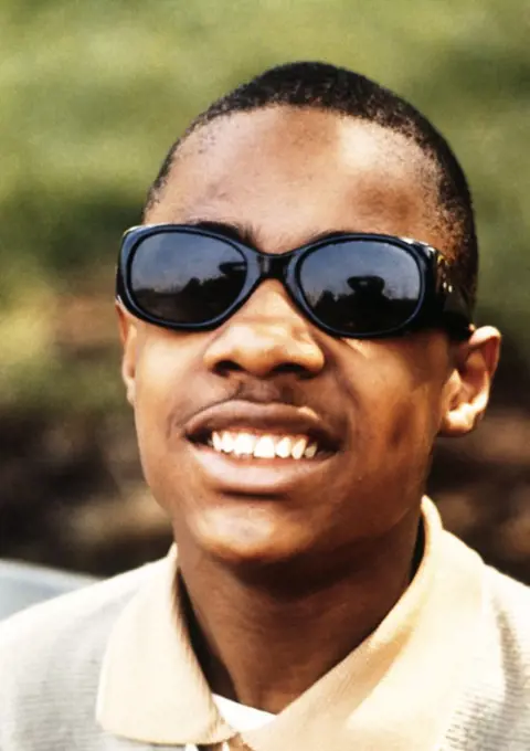 El cantante y compositor Stevie Wonder. 1963.