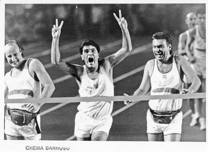 08/08/1992. From left to right, Paco Mir, Joan Gràcia and Carles Sans, during their parody on the marathon at the closing ceremony of the Barcelona 92 Olympic Games.