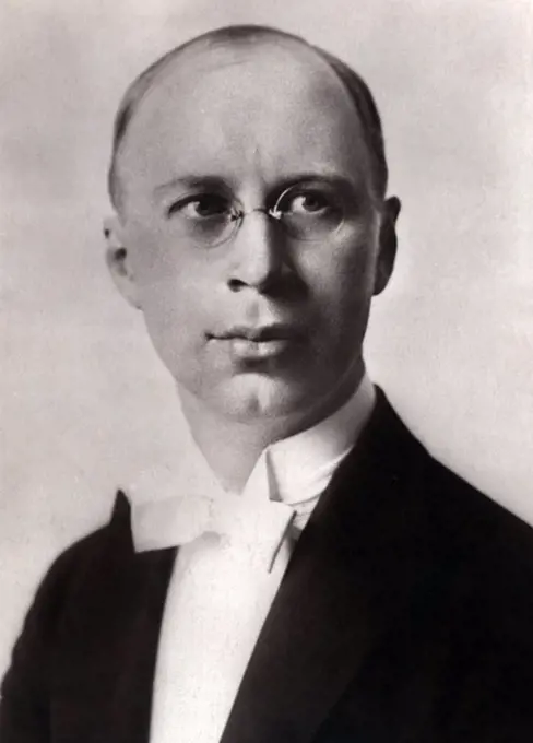 Serguei Sergueievich Proköfiev (Sontsovka, 1891-Moscú, 1953). Compositor y pianista ruso. SERGEI PROKOFIEV.