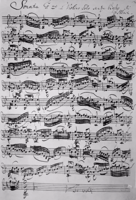 Manuscrito de una Sonata para violín del compositor alemán Johann Sebastian Bach (Risenach, Sajonia, 1685-Leipzig, 1750).