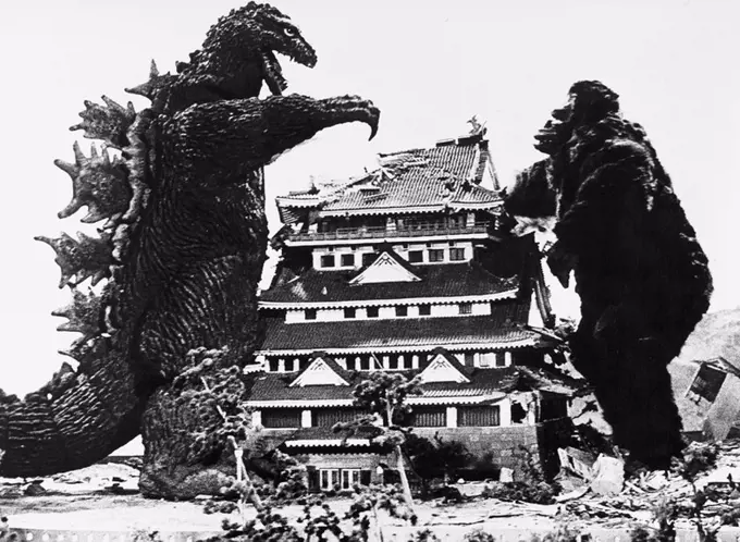 KING KONG VS. GODZILLA (1962) -Original title: KINGUKONGU TAI GOJIRA-, directed by ISHIRO HONDA.