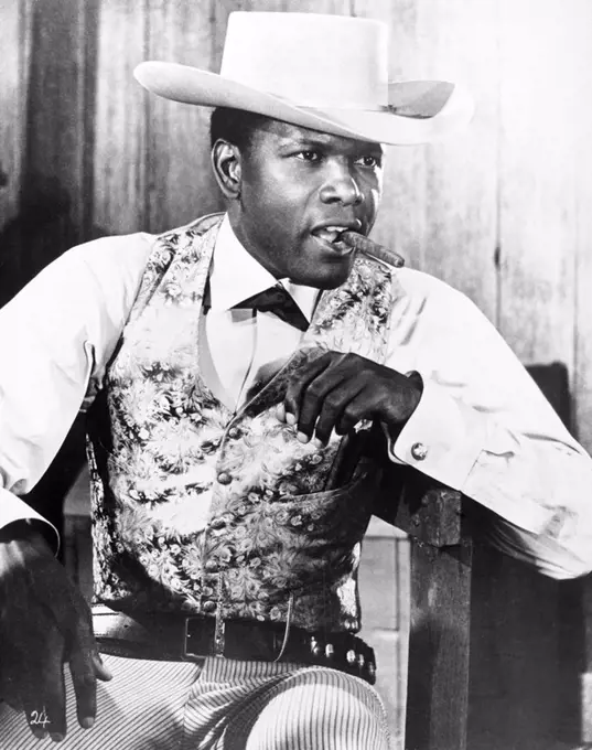 SIDNEY POITIER in DUEL AT DIABLO (1966), directed by RALPH NELSON.