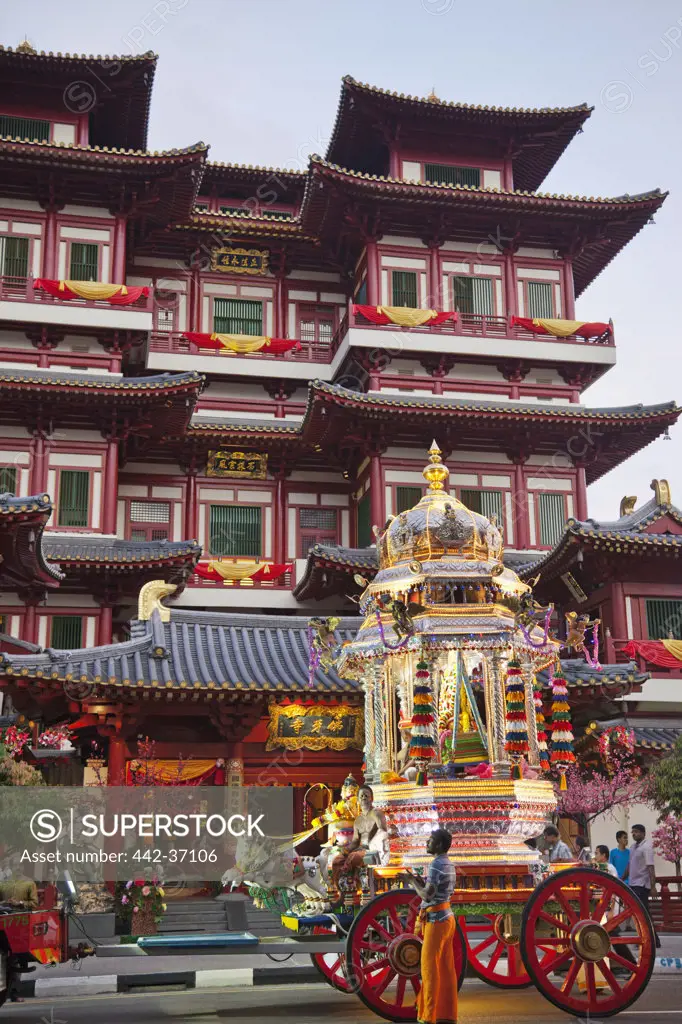 Chariot in front of a Chinese temple, Buddha Tooth Relic Temple And Museum, Chinatown, Singapore