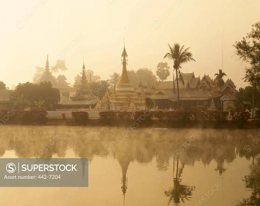 Temple on the waterfront, Wat Chong Kham, Mae Hong Son, Golden Triangle, Thailand