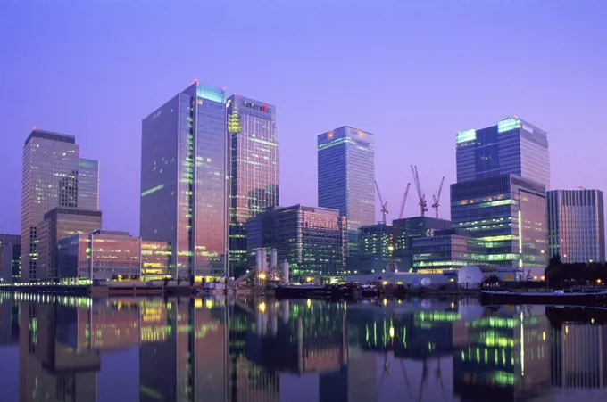 Buildings at the waterfront, Canary Wharf, Docklands, London, England