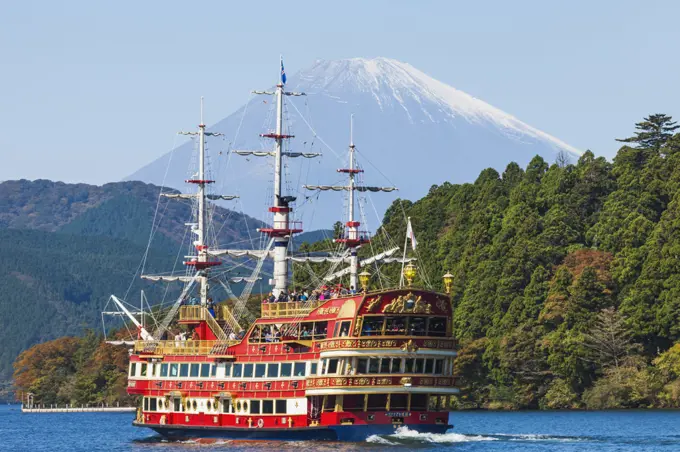 Japan, Honshu, Fuji-Hakone-Izu National Park, Lake Ashinoko and Mt.Fuji, Tourist Sightseeing Boat