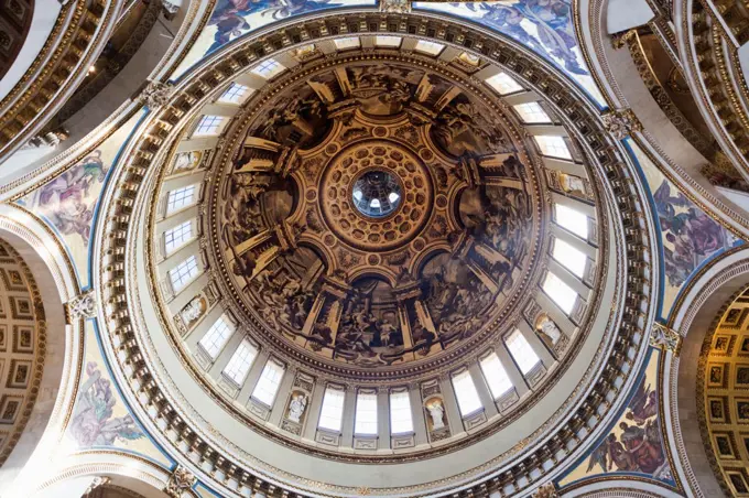 UK, England, London, St Pauls Cathedral, Low angle view of dome