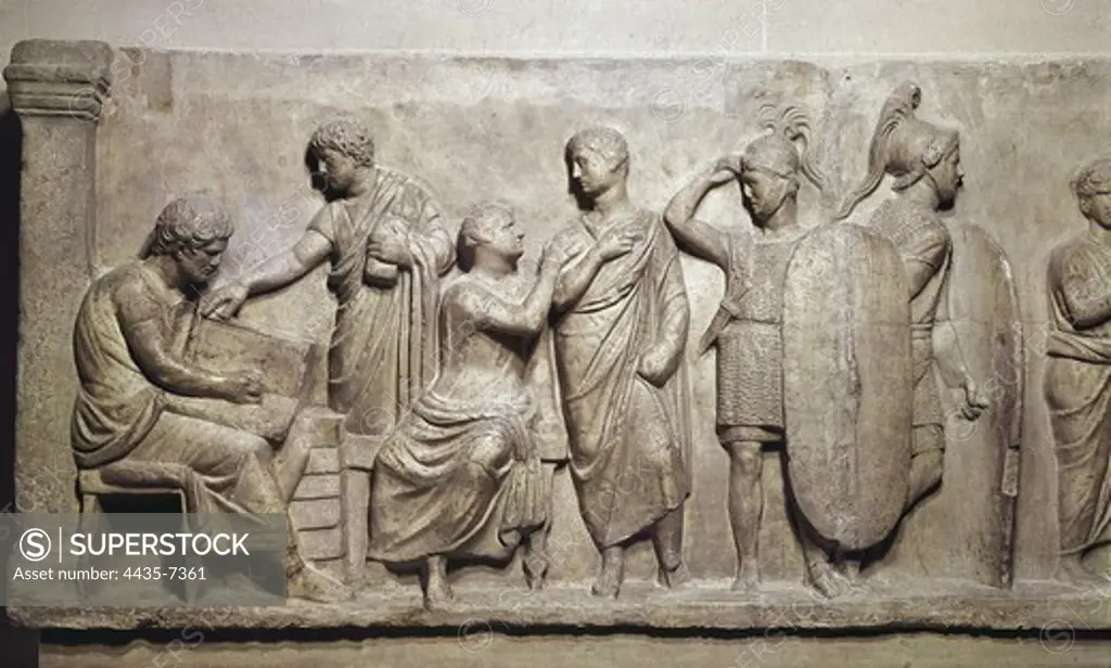 Relief of Domitius Ahenobarbus. 2nd c. BC. Depiction of a census scene. Roman art. Early Empire. Relief on marble. FRANCE. ëLE-DE-FRANCE. Paris. Louvre Museum. Proc: ITALY. LAZIO. ROME. Rome.