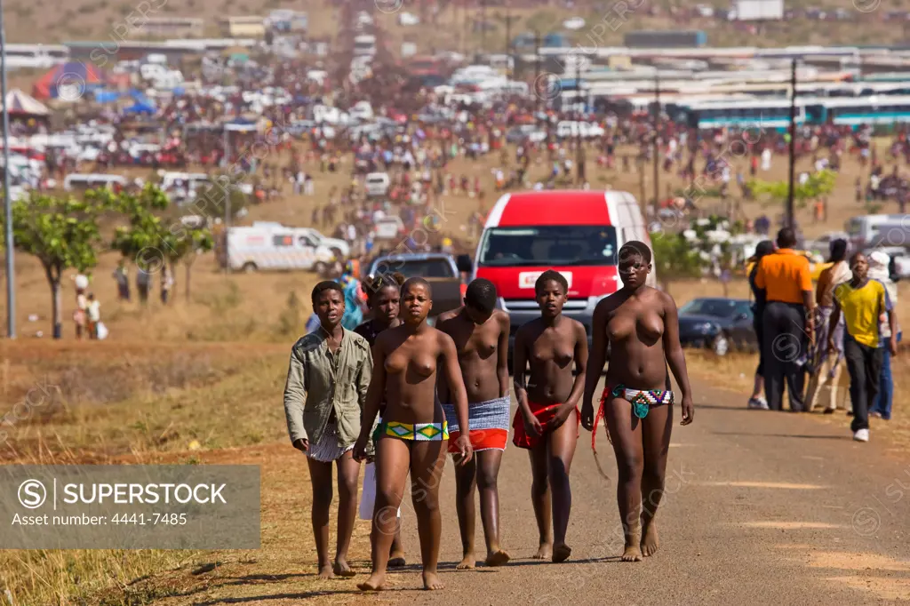 Zulu girls in traditional dress at the Reed Dance. eNyokeni Royal Palace. Nongoma. KwaZulu Natal. South Africa