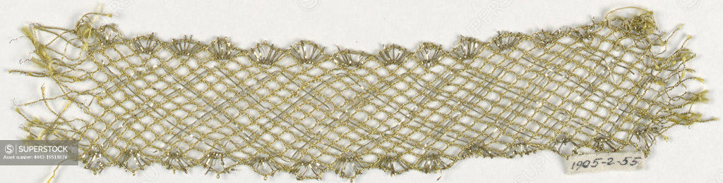 Bobbin lace border with scallops, Italian