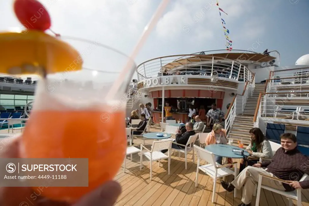 Planters Punch at Pool Bar on Deck 11, Freedom of the Seas Cruise Ship, Royal Caribbean International Cruise Line