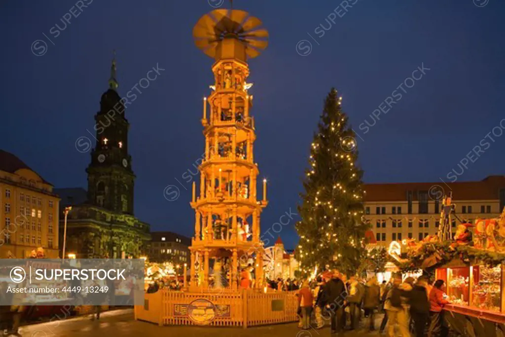 Christmas market, Dresden, Saxony, Germany