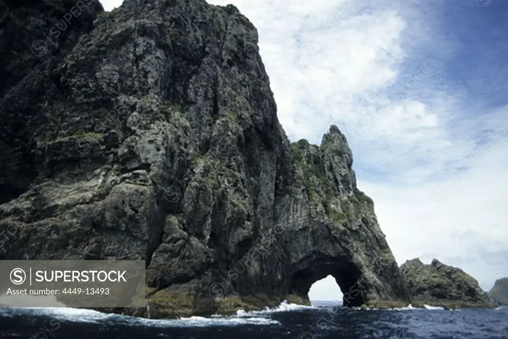 Hole in the Rock at Cape Brett, Bay of Islands, North Island, New Zealand