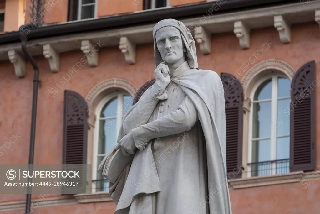 Dante statue monument to the poet and philosopher Dante Alighieri