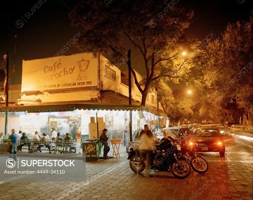 People in front of the Cafe EL Jarocho in the evening, Calle Allende, Centro Historico, Coyoacan, Mexico City, Mexico, America