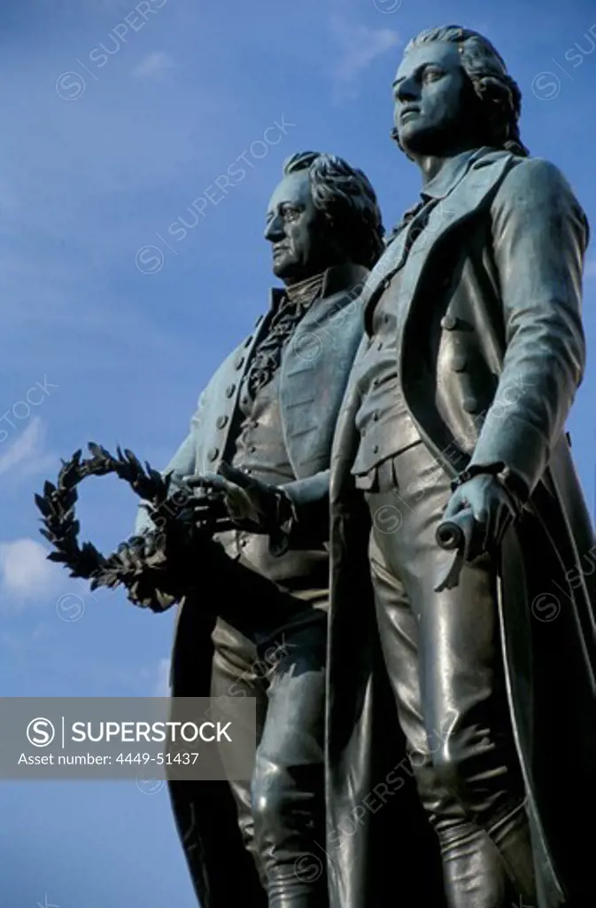 Goethe und Schiller Denkmal, Weimar, Thueringen Deutschland, Europa