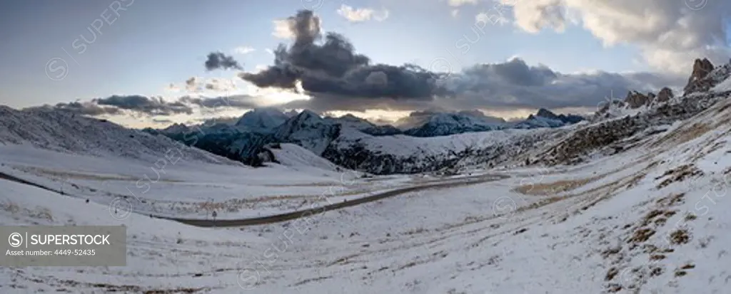 Snow-covered Dolomites near Giau Pass, Trentino-Alto Adige/Suedtirol, Italy