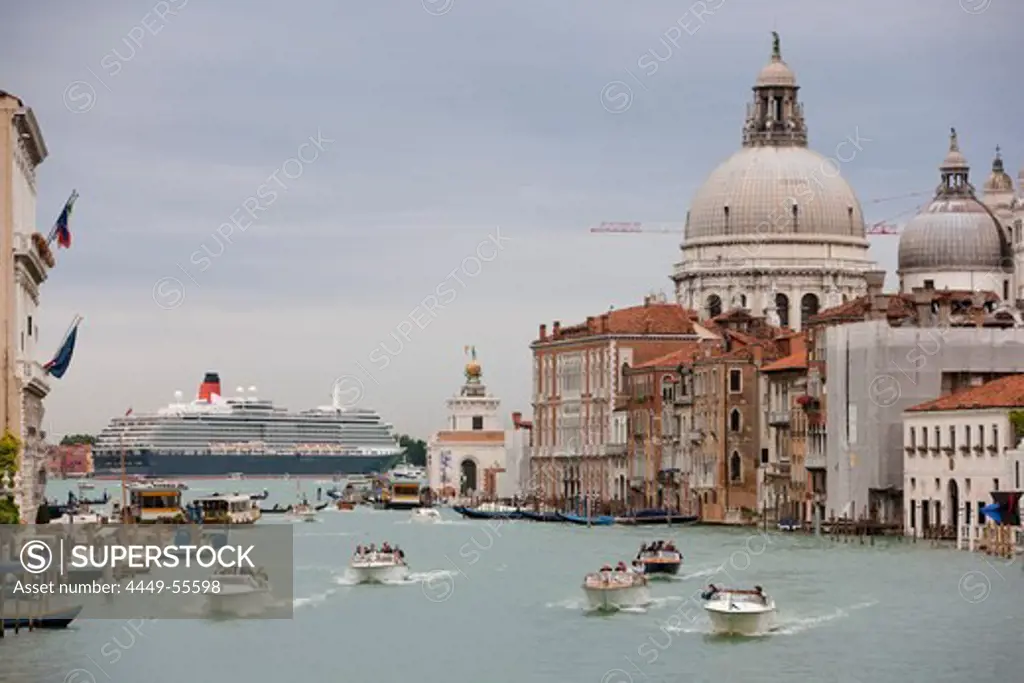 Canale Grande, Cruise ship in the background, Venice, Italy