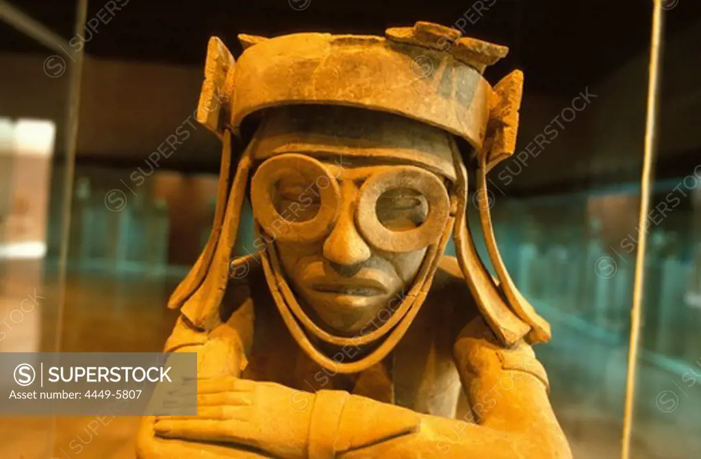 Head of an Olmec, sculpture at the museum Museo de Antropologia, Jalapa, Veracruz Mexico, America