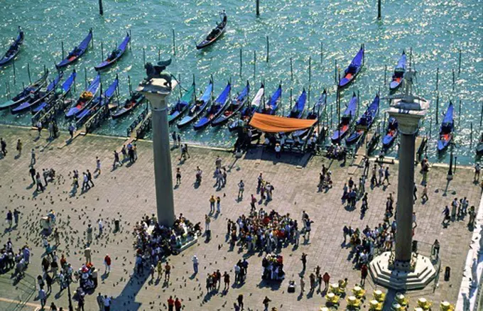 Italy Venice Riva gli Schiavoni, Canale Gran Riva gli Schiavoni Gondola, pier