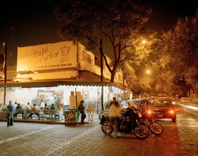 People in front of the Cafe EL Jarocho in the evening, Calle Allende, Centro Historico, Coyoacan, Mexico City, Mexico, America