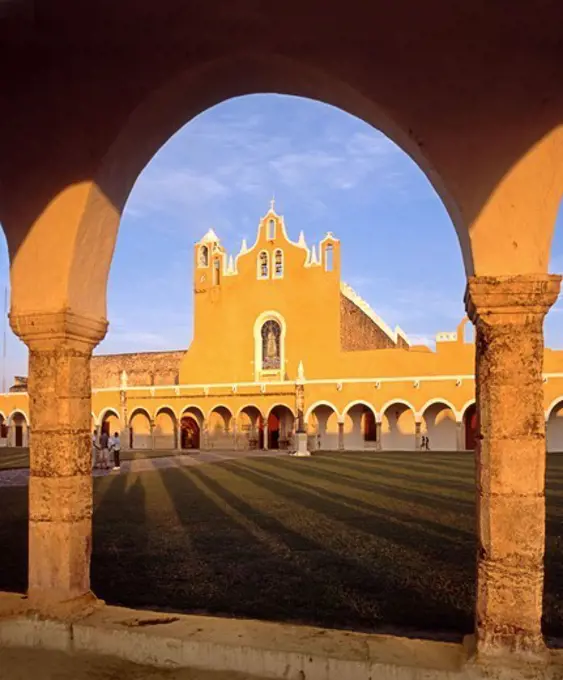 Franciscan monastery, Izamal, Yucatan, Mexico