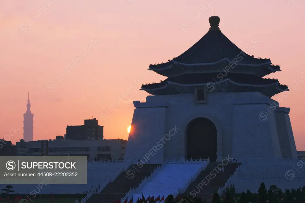 Chiang Kai-shek Memorial Hall at Sunrise