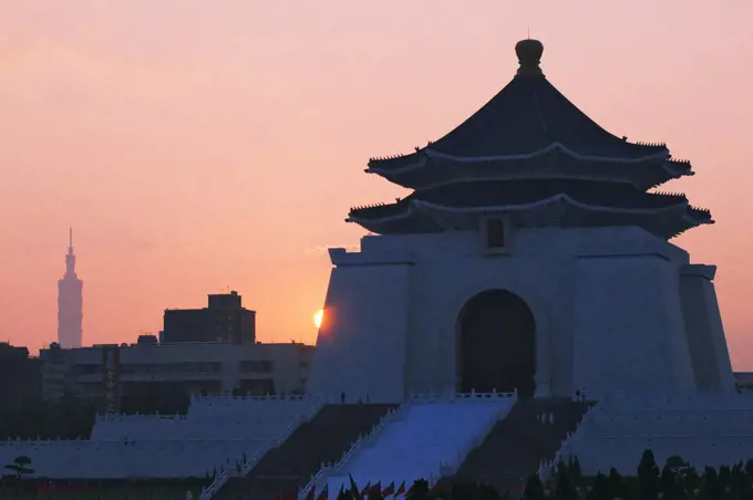 Chiang Kai-shek Memorial Hall at Sunrise