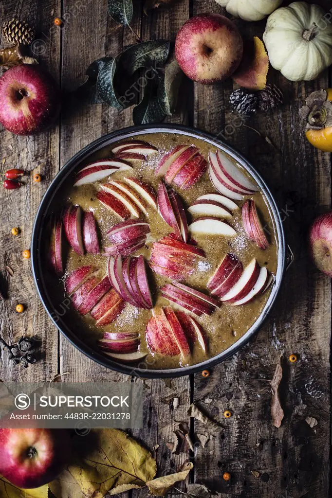 Autumn mood: apple cake in the making