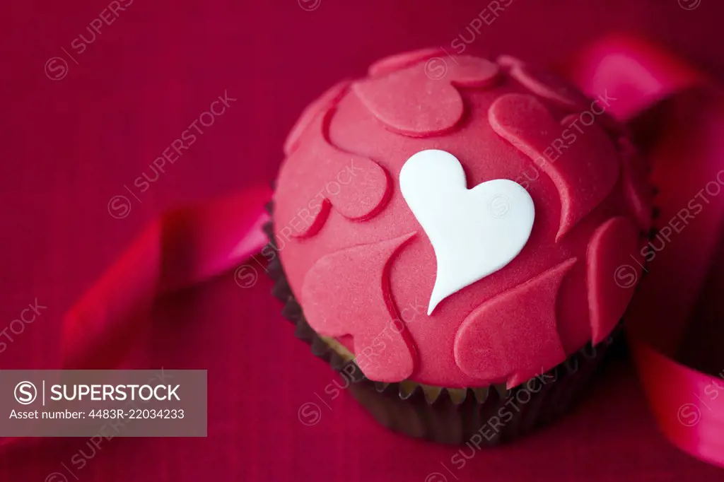 Cupcake decorated with fondant hearts