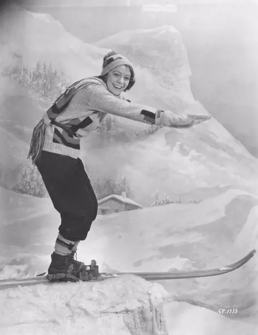 Woman on skis 1930s. The young actress Isa Quensel , 1905-1981, during the filming of the movie Kärlek måste vi ha. 