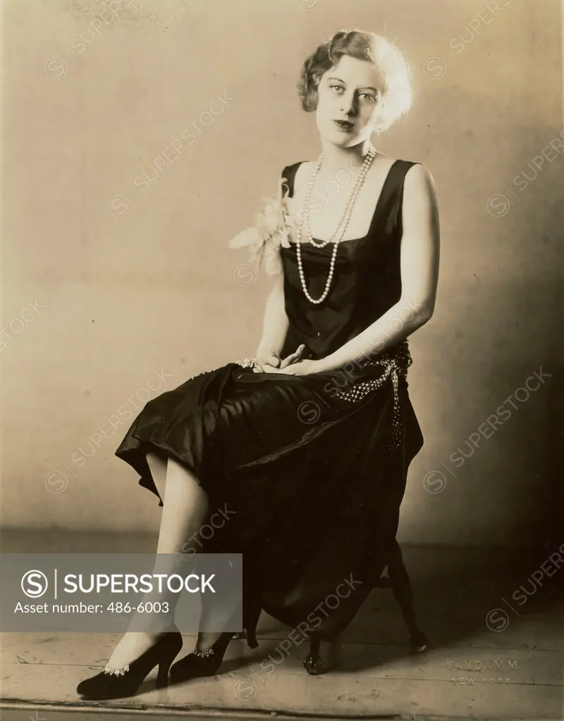 Portrait of Helen Baxter, 1932, Helen Baxter, who now plays the blonde seductress with Margaret Lawrence, in the new comedy ""The behavior of Mrs. Crane"", now playing at the Erlanger Theatre but which moves to the Earl Carroll Theatre, Monday, April 9th