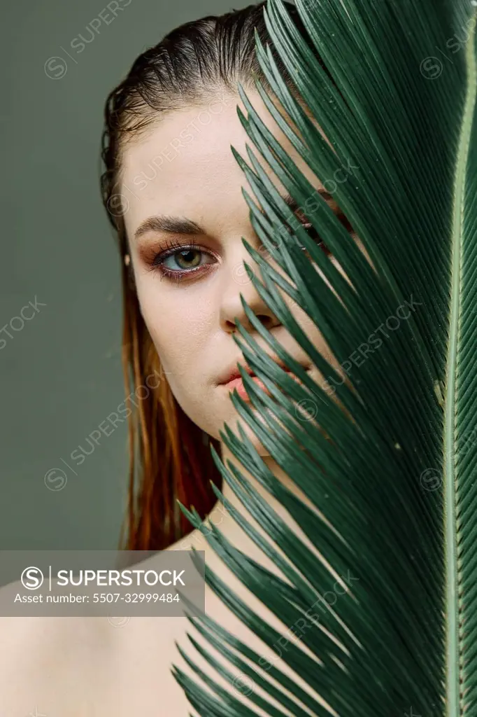 Elegant Green Makeup