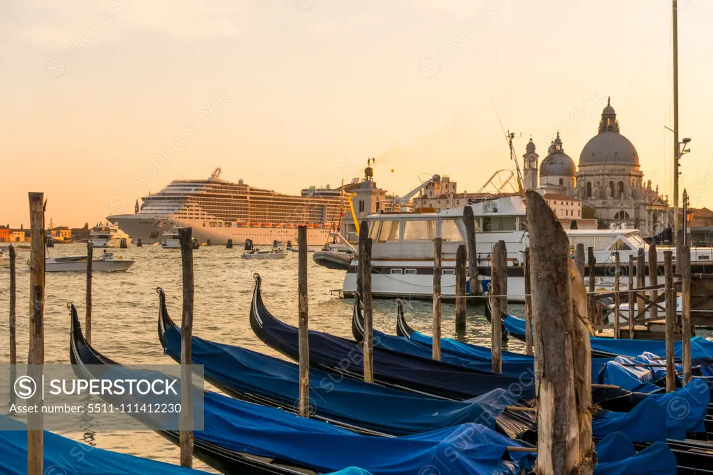 MSC Fantasia, Cruise Ship, Venedig, Venice, Venetia, Italy