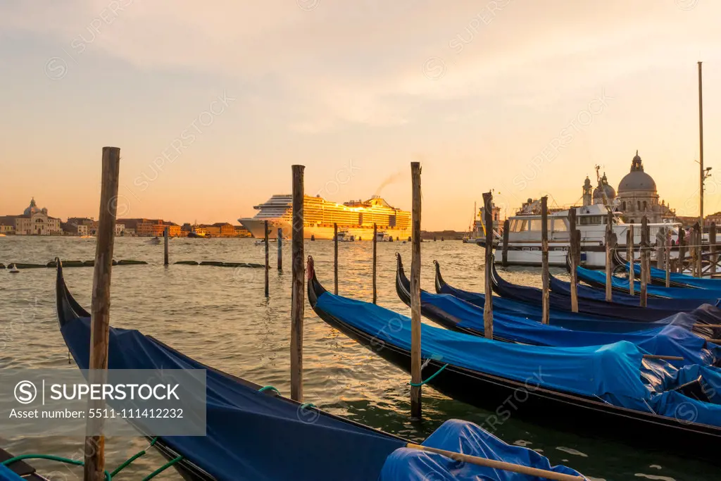 MSC Fantasia, Cruise Ship, Venedig, Venice, Venetia, Italy