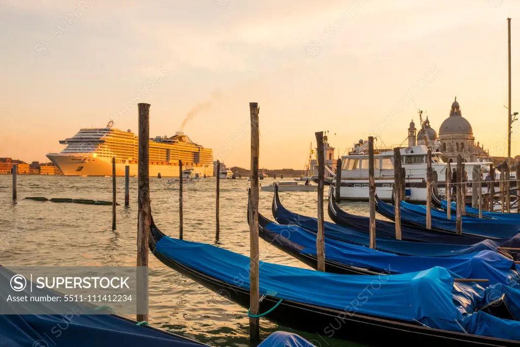 MSC Fantasia, Cruise Ship, Venedig, Venice, Venetia, Italy