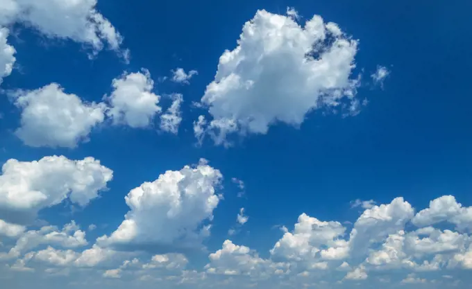 Cumulus clouds , Blue Sky