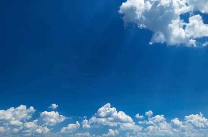 Cumulus clouds , Blue Sky