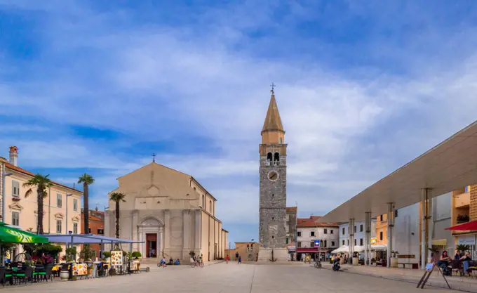 Pfarrkirche der Hl. Maria an der Piazza Slobode Liberta, Umag, Istrien, Kroatien, Europa