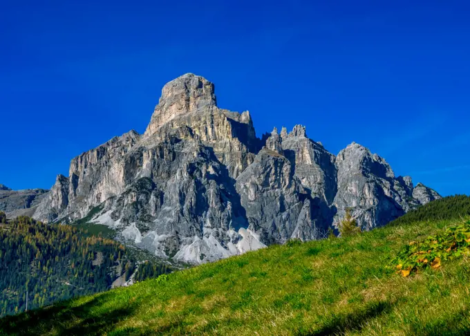 Blick auf den Sassongher, 2665 m, bei Corvara, Dolomiten, Italien, Europa;Mountain Sassongher, Corvara, South Tyrol, Italy