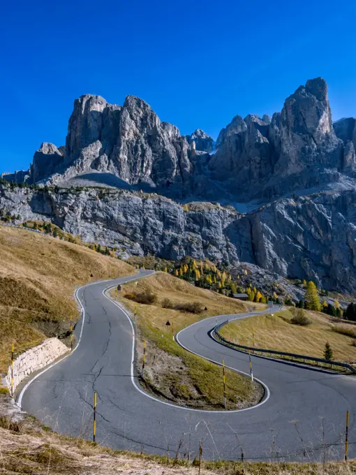 Pass-Strasse zum Grödnerjoch, Sellagruppe, Dolomiten, Südtirol, Italien, Europa;Gardena Pass, Dolomites, South Tyrol, Italy