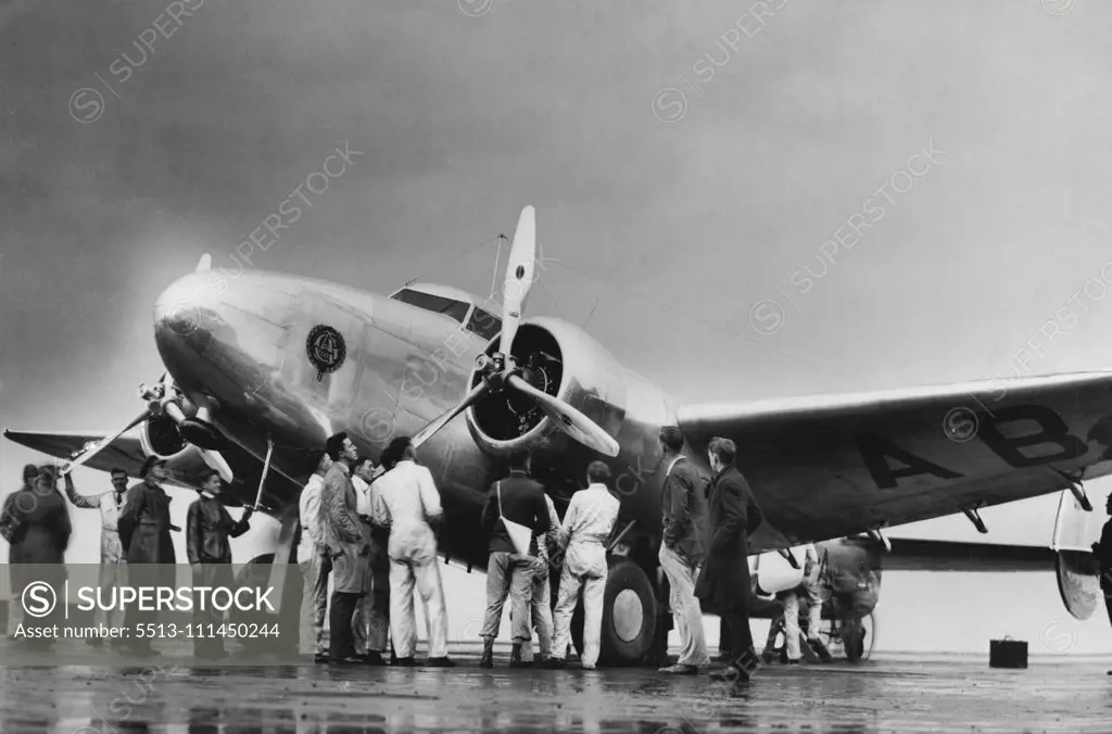 Guinea airways new 12 passengers fockheed ***** the fastest plane in Australia arriving at Essendon from Adelaide on a demonstration tour which will include Canberra & Sydney carries 12 passengers newly 200 tones of ***** at a tap speed of 240 miles her hour due Sydney Friday. June 09, 1938