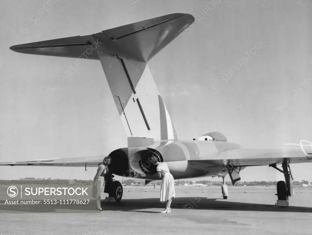 Behind The Javelin In the Farnborough Air Display opening here on Tuesday is the Javelin, a twin-jet, two-seat all-weather fighter, pictured in this back view. An impressive feature of the aircraft is the high tail unit. The public will be admitted to the show on Friday. September 06, 1953. (Photo by United Press Photo).