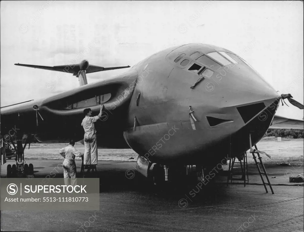 Farnborough - 1955 Here is the Victor, one of the new V-bombers...... The Farnborough air show opens today. Organised by the society of the British aircraft constructors in includes several planes still on the secret list and overall shows the world what Britain can do in the air. September 05, 1955. (Photo by Paul Popper Ltd.).