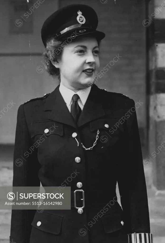 Star of the Beat Wears New Policewomen's Uniform Police Officer Dorothy Shepherd pictured wearing the new uniform as she left for duty this morning (Friday). Police officer Dorothy Shepherd, who stars in a police recruiting film which is to be shown publicly in the late summer, was out on duty to-day (Friday) wearing the recently-introduced new uniform for London's policewomen. The new tunic is on the style of those worn by American policewomen, and the greatcoat follows service lines, with silver buttons in place of the old black ones. May 6, 1947. (Photo by Reuterphoto).